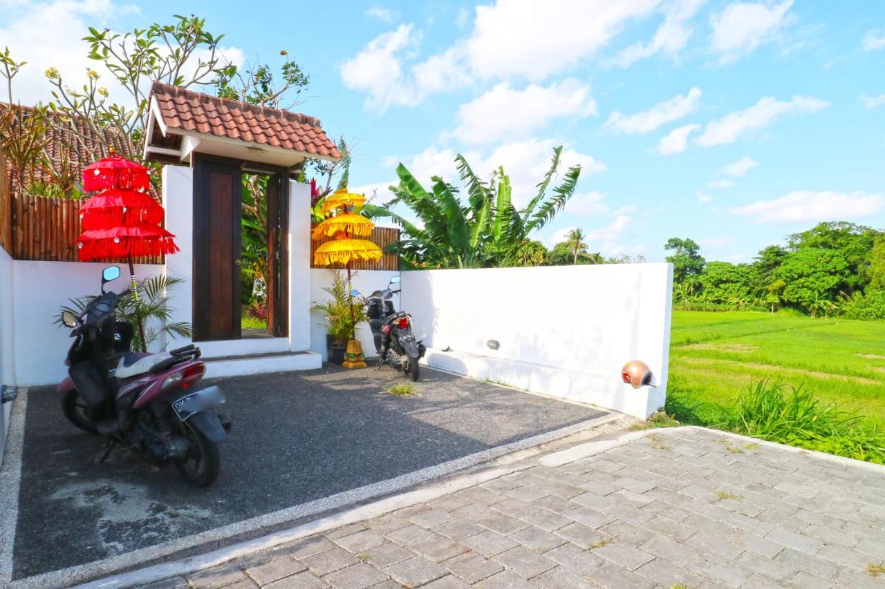 Pererenan Nengah Guest House Canggu Exterior photo