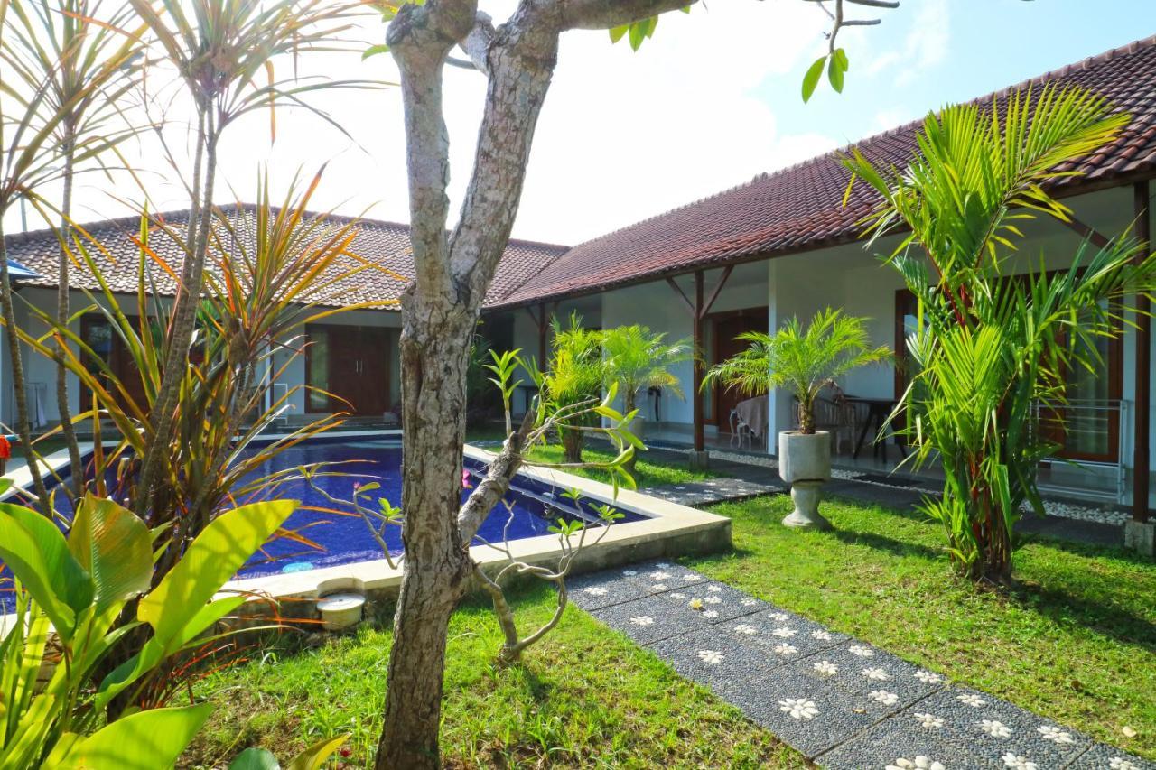 Pererenan Nengah Guest House Canggu Exterior photo